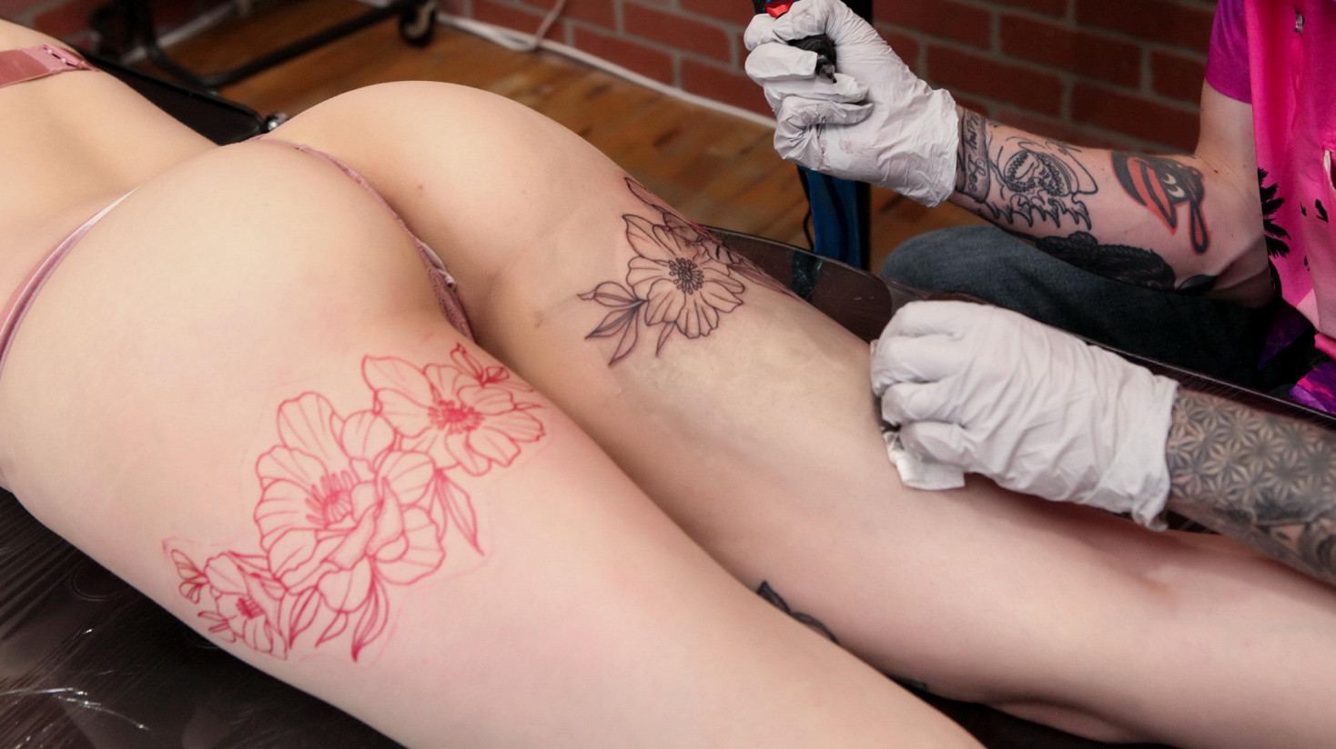 Hot Blonde Arielle Aquinas Gets Horny While Getting A Tattoo